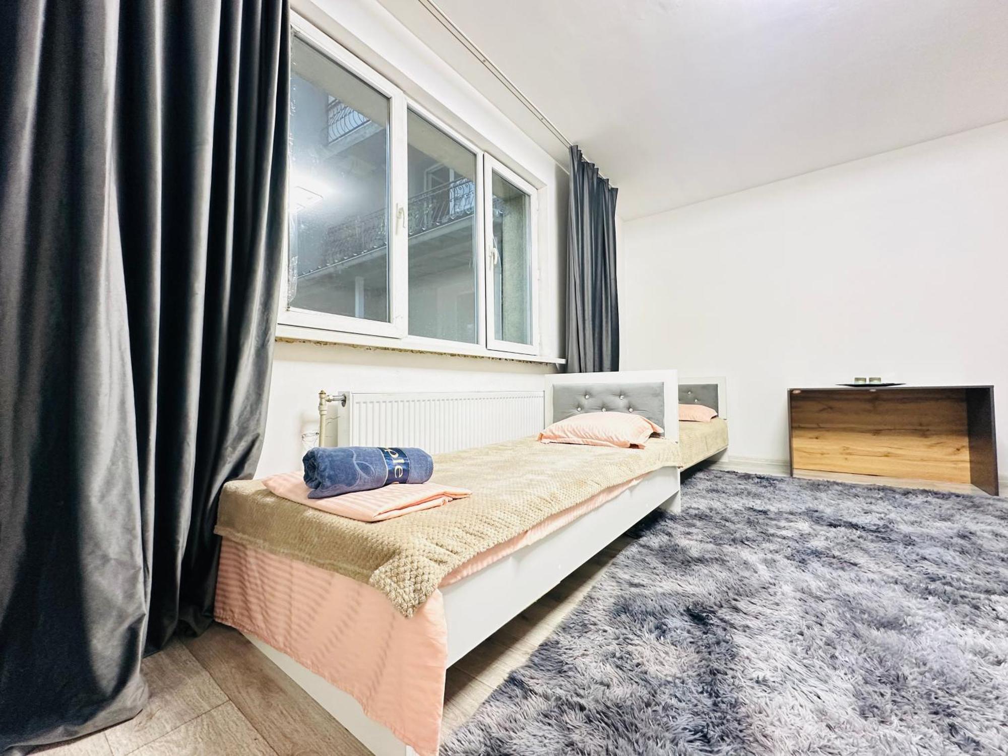 Квартира Для Большой Семьи Almaty Exterior photo