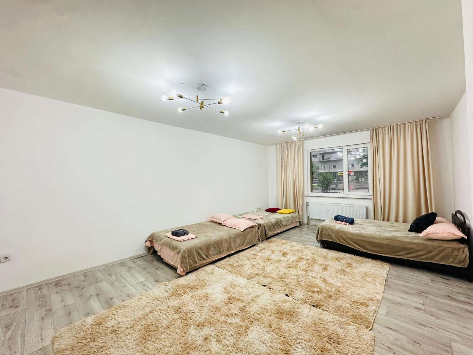 Квартира Для Большой Семьи Almaty Exterior photo